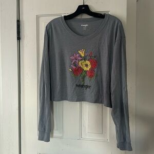 wrangler cropped flower graphic tee